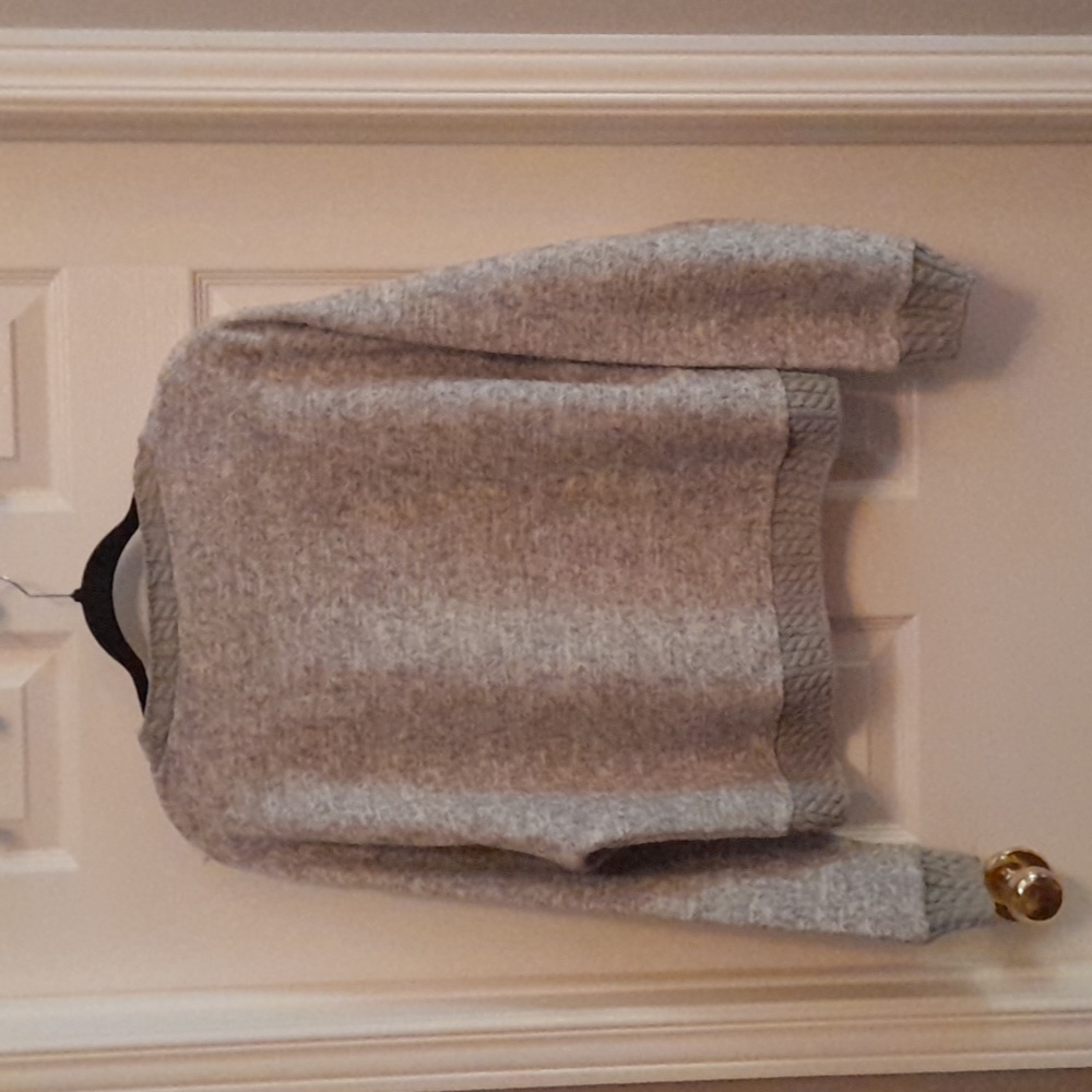 Zara Sweater - Picture 6 of 7